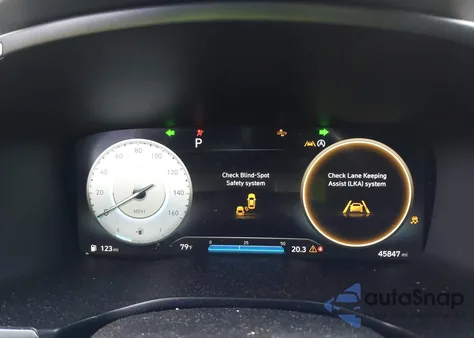 2022 Hyundai Santa Fe Limited z USA, uszkodzony, nr VIN 5NMS44AL9NH430033